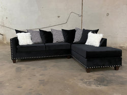 200 SECTIONAL SOFA SET IN BLACK